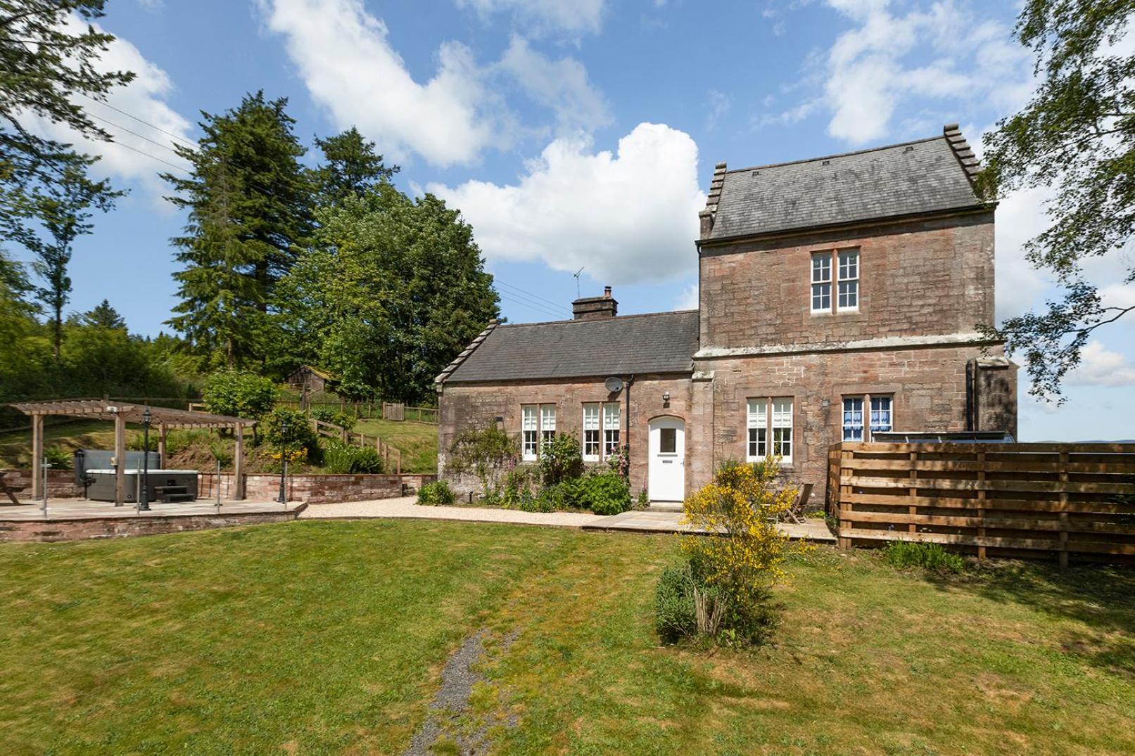 Laundry Cottage: Drumlanrig Castle ثورنهيل المظهر الخارجي الصورة